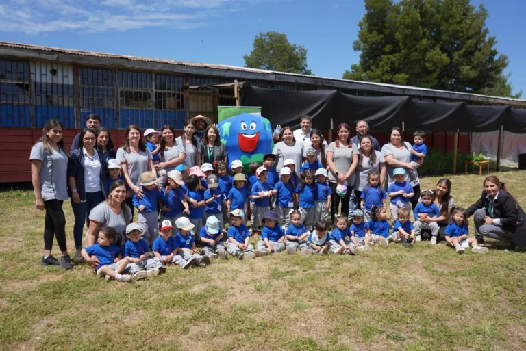 Futuros agentes del medio ambiente visitaron la Granja Educativa Municipal en Curicó Futuros agentes del medio ambiente visitaron la Granja Educativa Municipal en Curicó