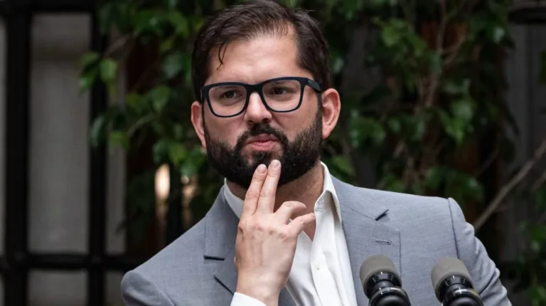 Fiscalía Regional de Magallanes confirma denuncia contra Presidente Gabriel Boric por acoso sexual