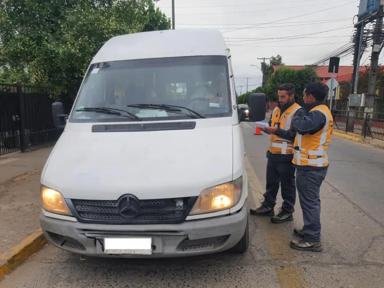 Refuerzan fiscalizaciones a vehículos de transporte de temporeros por aumento de traslados durante el verano