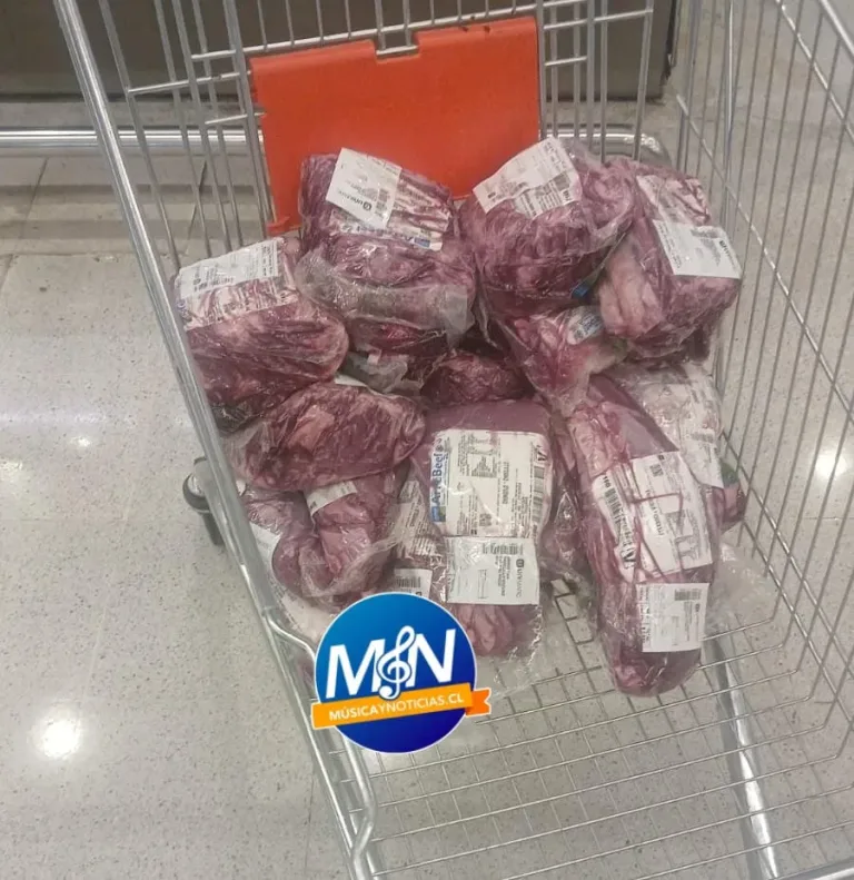 Intentan robar casi un millón de pesos en carnes desde un supermercado de Curicó bajo el método del “Carrazo”.
