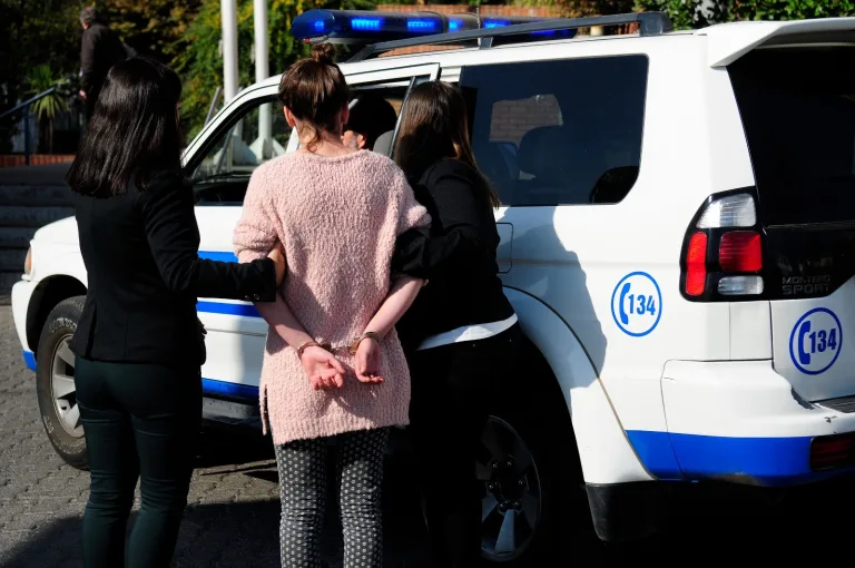 Cae banda de extranjeros dedicada a estafar mediante el método del cuento del Tío