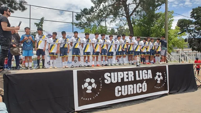Instituto San Martín se consagra campeón de la Copa de Plata en la 6ª edición de la Súper Liga Curicó