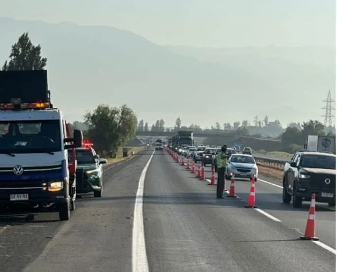 Volcamiento de camioneta frente a Graneros deja dos fallecidos y dos heridos graves