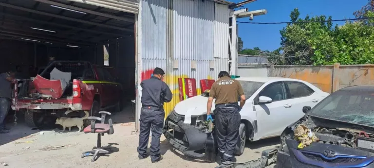 Carabineros y autoridades fiscalizan talleres mecánicos y desarmadurías en Rancagua