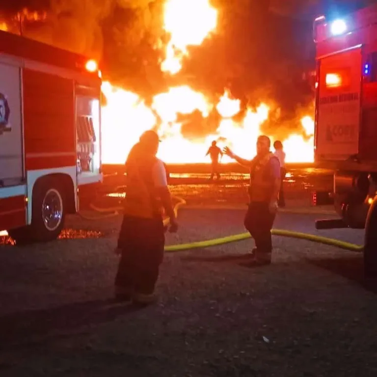 Incendio afectó dependencias de un packing en sector Las Rosas en Requinoa