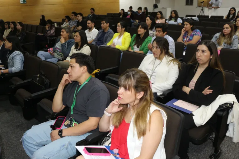 Hospital San Fernando realiza exitosas Primeras Jornadas Científicas sobre manejo y cuidados de pacientes críticos