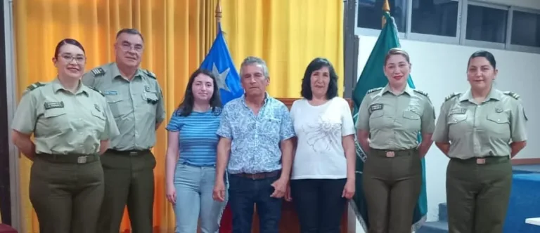 Emotivo reencuentro de padre e hijo tras 43 años de separación
