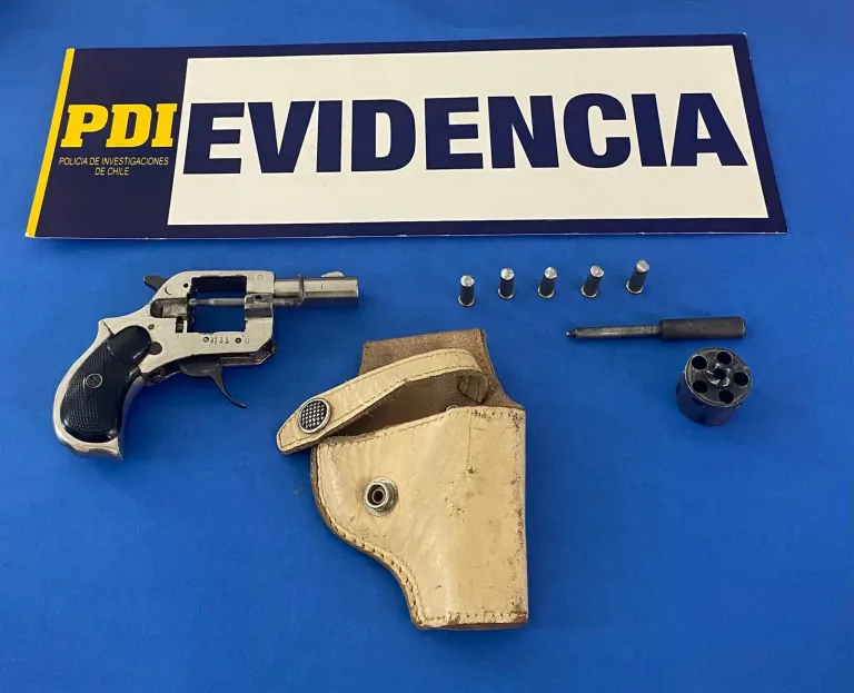 Detienen en Linares a individuo que comercializaba arma de fuego a través de redes sociales