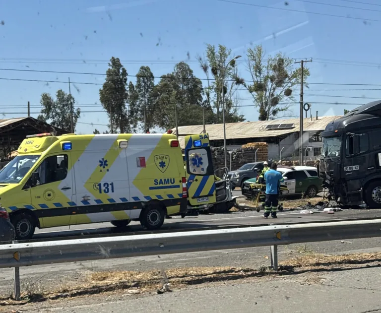 Fatal accidente de tránsito en la Ruta 5 Sur deja una persona fallecida y un lesionado grave
