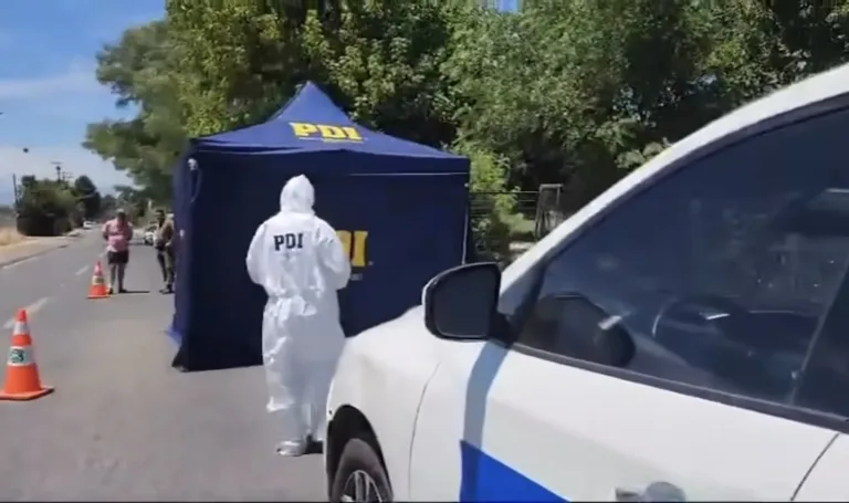 Mujer fallece al interior de su vehículo tras sufrir paro cardiorrespiratorio en Linares