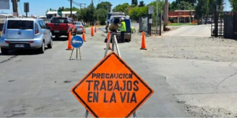 Comienzan trabajos de reparación en Camino a Tutuquén, emblemática vía de Curicó