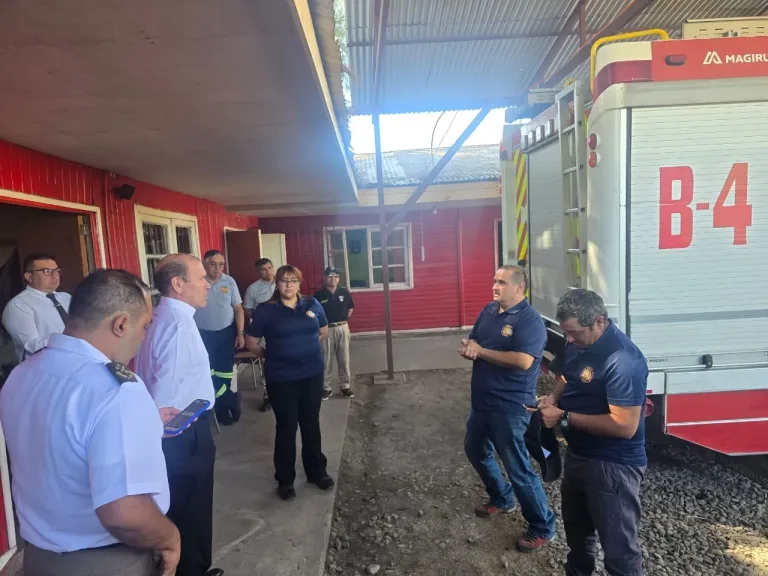 Presidente Nacional de Bomberos de Chile visita la comuna de Sagrada Familia