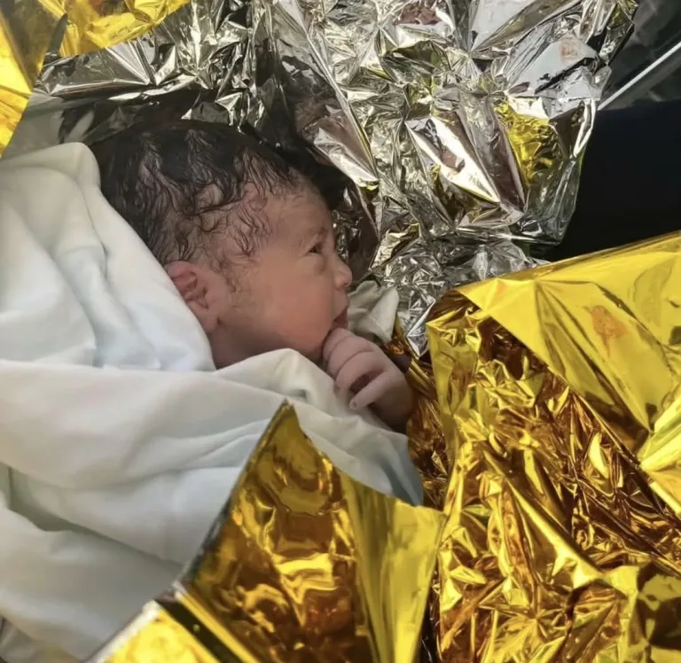 Bebé nace en vehículo de transporte camino al Hospital de Rancagua