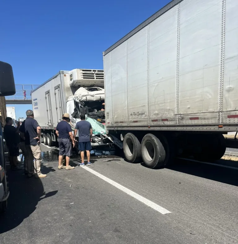 Colisión múltiple en ruta 5  genera congestión y moviliza a equipos de emergencia