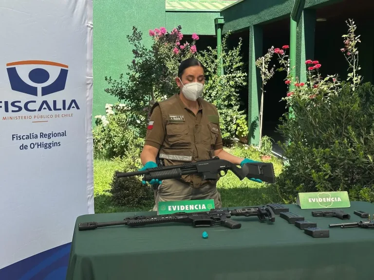 Detenidos por homicidio frustrado a Carabineros, porte ilegal de arma de fuego y munición en Mostazal