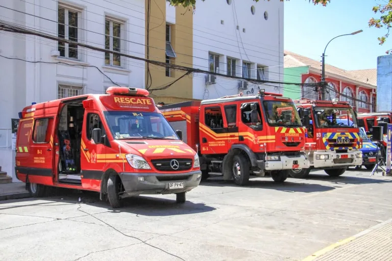 Molina celebra el 82° aniversario del Cuerpo de Bomberos con la Expo Bomberos 2025