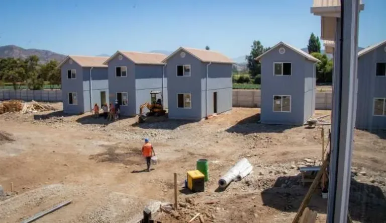 Avanza construcción de viviendas industrializadas en Quinta de Tilcoco