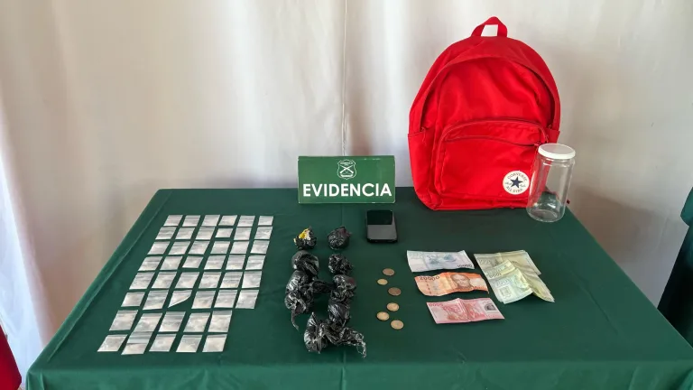Carabineros de San Javier incauta drogas y detiene a un hombre en operativo de fiscalización vehicular