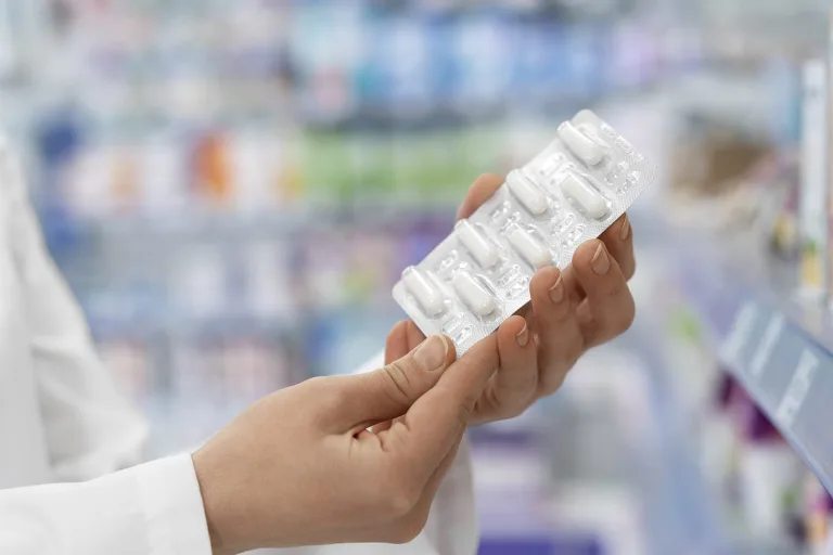 Hospital de Curicó implementará entrega de medicamentos en CESFAM de Los Niches para beneficio de la comunidad local