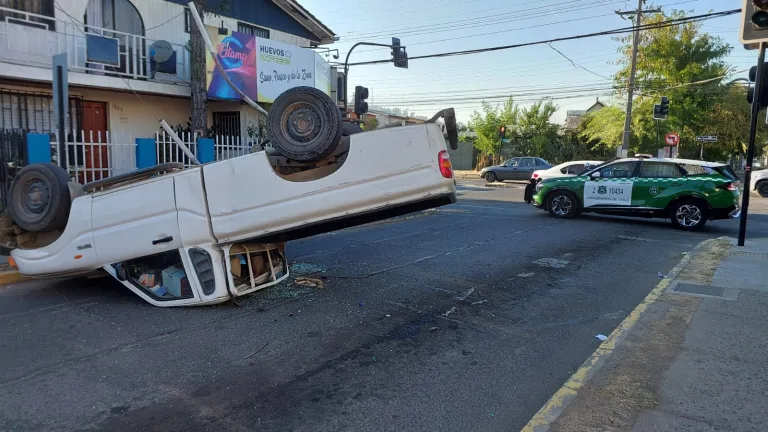 Conductor se dio a la fuga tras protagonizar accidente de tránsito en Curicó (Video)