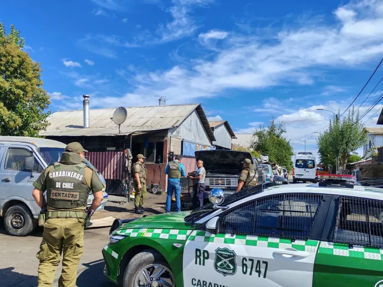 Operativo Masivo en Curicó Logra la Detención de Dos Sujetos y la Recuperación de Vehículos Robados