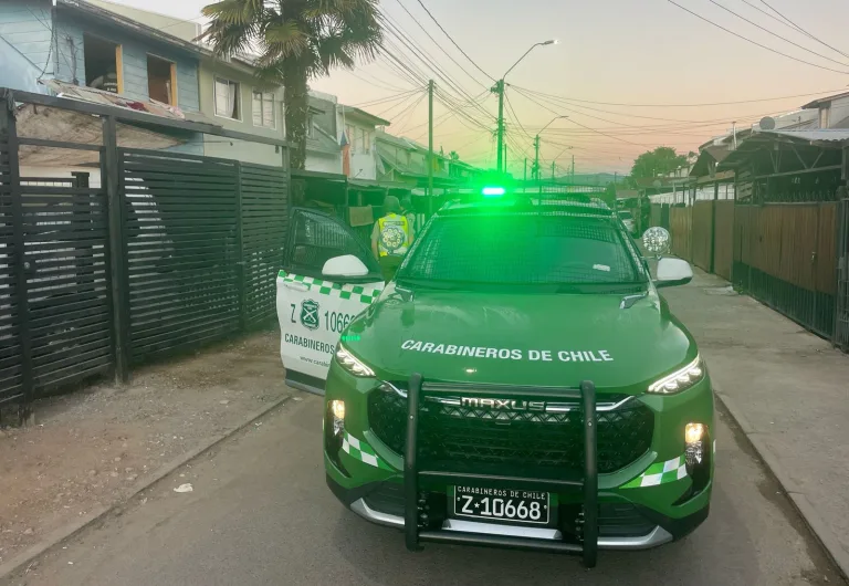 Carabineros captura a sospechosos de agresión y desmantela punto de venta de drogas en Molina Carabineros captura a sospechosos de agresión y desmantela punto de venta de drogas en Molina