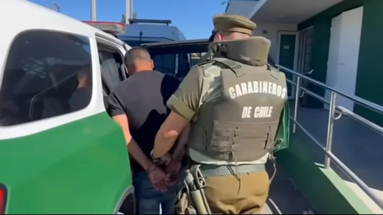 Detienen a hombre que vendía cigarrillos de manera ilegal en feria libre de Rengo