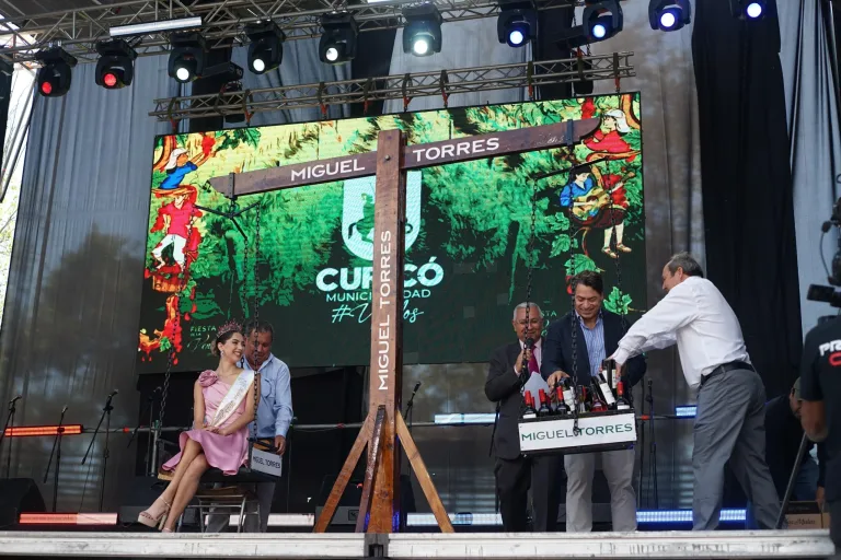Con gran éxito se realizó la ceremonia oficial de la Fiesta de la Vendimia de Curicó 2025