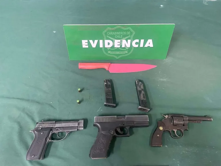 Detienen a dos adolescentes armados tras asaltar servicentros y protagonizar persecución policial en la Región de O’Higgins