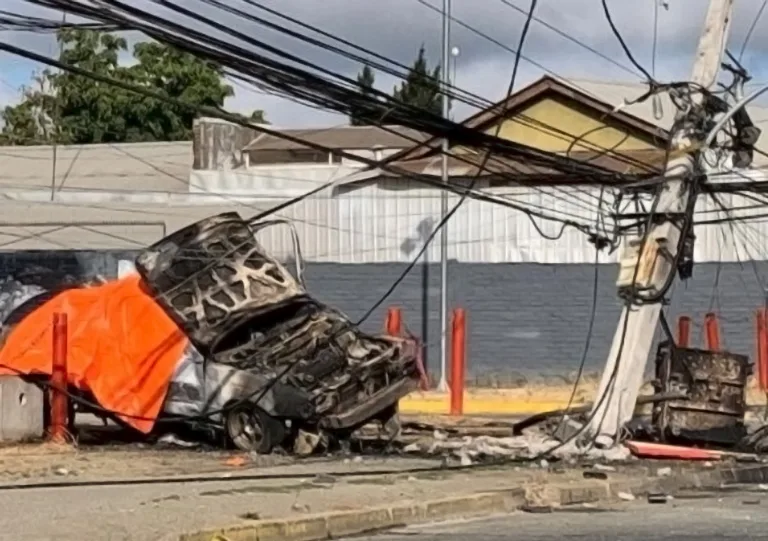 Accidente de tránsito en pleno centro de Linares deja cuatro personas fallecidas
