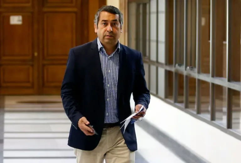 Alexis Sepúlveda (PR) espera decisión de Bachelet ante candidatura presidencial de exministra Tohá