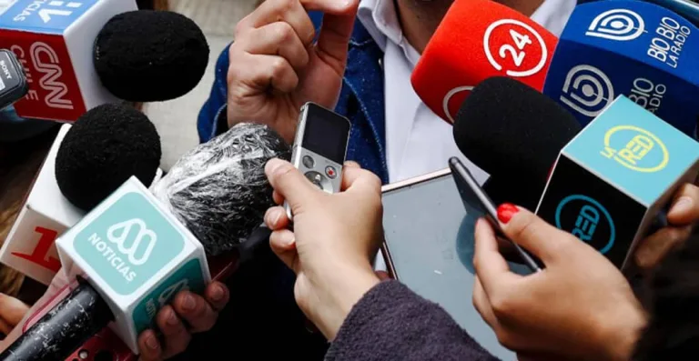 Asociación Nacional de Prensa repudia hostigamiento a periodistas de La Tercera Asociación Nacional de Prensa repudia hostigamiento a periodistas de La Tercera