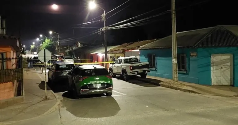 Violento ataque en Cauquenes: desconocidos disparan contra vivienda y dejan corona fúnebre con amenazas