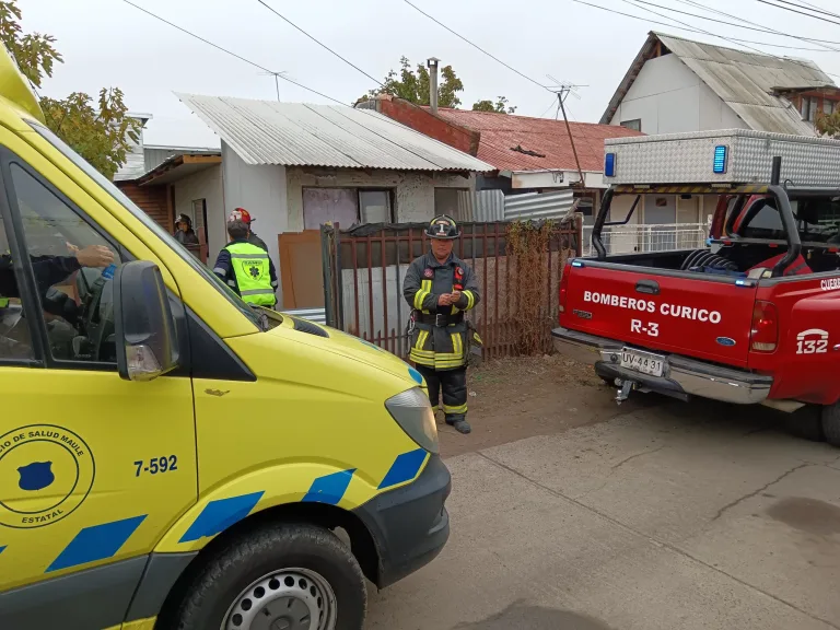 Rescatan a hombre que se precipitó al interior de un pozo en sector Santa Fe en Curicó