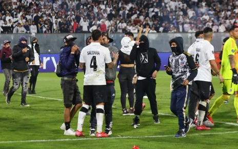 Conmebol sanciona a Colo Colo por incidentes ante Fortaleza: derrota por 3-0 y cinco partidos sin público