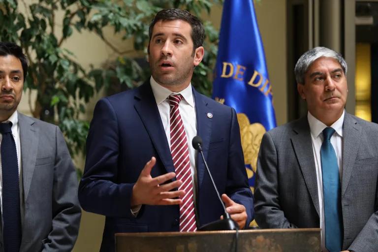 Diputado Benjamín Moreno exige solución urgente tras eliminación de transporte escolar rural en Hualañé