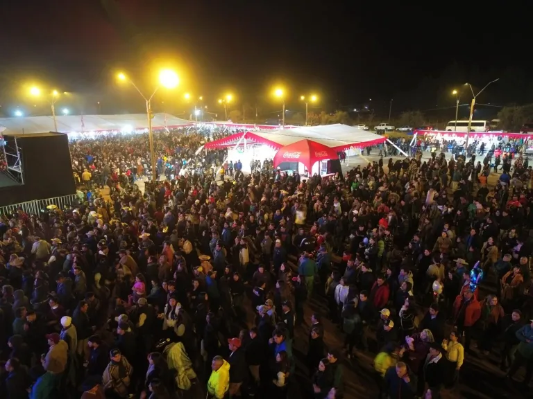 Fiesta de la Chicha en Rincón de Mellado reunió a miles de personas y se consolida como la fiesta a campo abierto más grande de la zona central