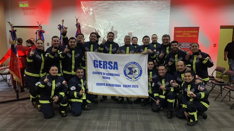 Primera Compañía de Bomberos de Rengo recibe acreditación nacional como unidad especializada en rescate subacuático
