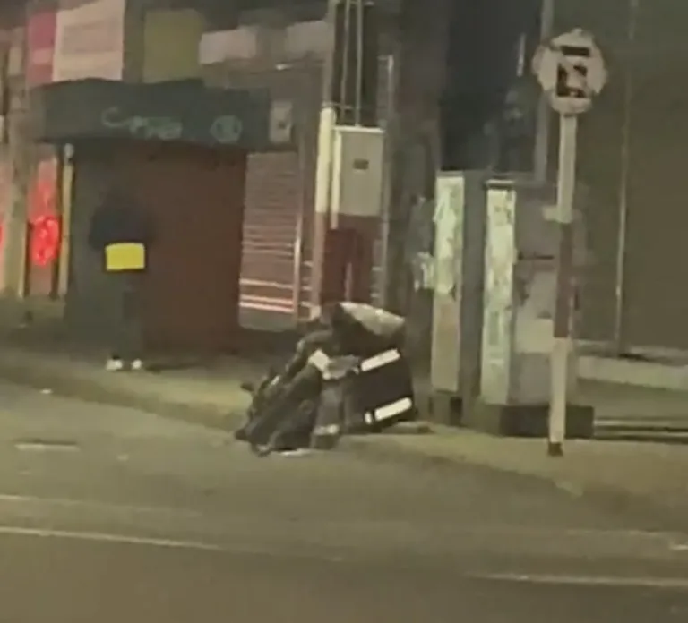 Fallece motociclista tras grave accidente de tránsito en avenida C. Henríquez en Curicó