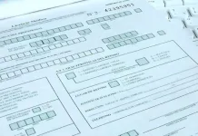 Funcionarios de salud del Maule y O’Higgins entre los nuevos casos detectados por Contraloría en uso irregular de licencias médicas licencia-medica
