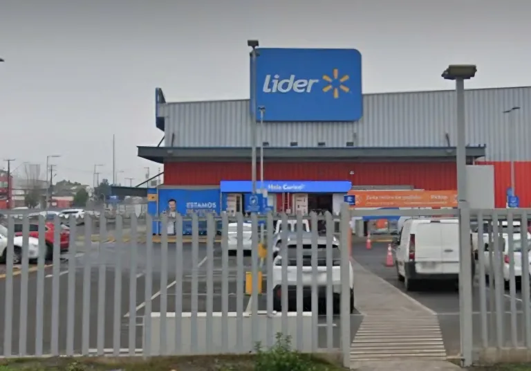 Formalizan a sujeto que ingresó armado al supermercado Líder de Curicó: quedó en prisión preventiva