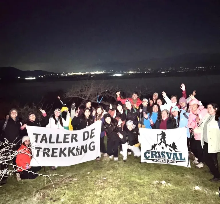 Taller de Trekking de Curicó realiza exitosa salida nocturna en entorno natural