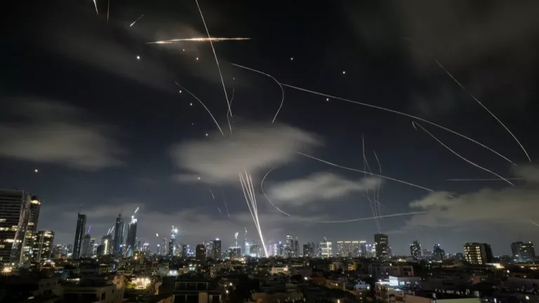 Donald Trump confirma bombardeo a tres instalaciones nucleares en Irán