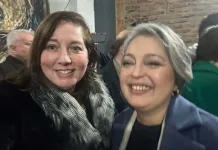 Paulina Vodanovic junto a Jenatte Jara