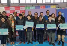 Estudiantes de Romeral reciben Beca TIC de JUNAEB que busca reducir la brecha digital Estudiantes de Romeral reciben Beca TIC de JUNAEB que busca reducir la brecha digital-1