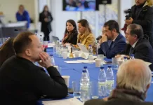 Gobierno confirma suspensión de clases en comunas costeras entre Arica Parinacota y Los Lagos por alerta de tsunami