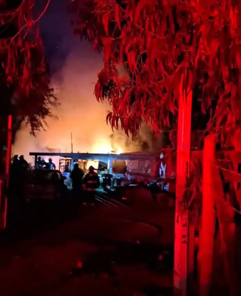 Cuatro personas fallecen en trágico incendio registrado en Pichilemu