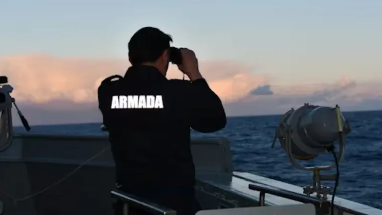 Encuentran con vida a pescadores desaparecidos en Valparaíso