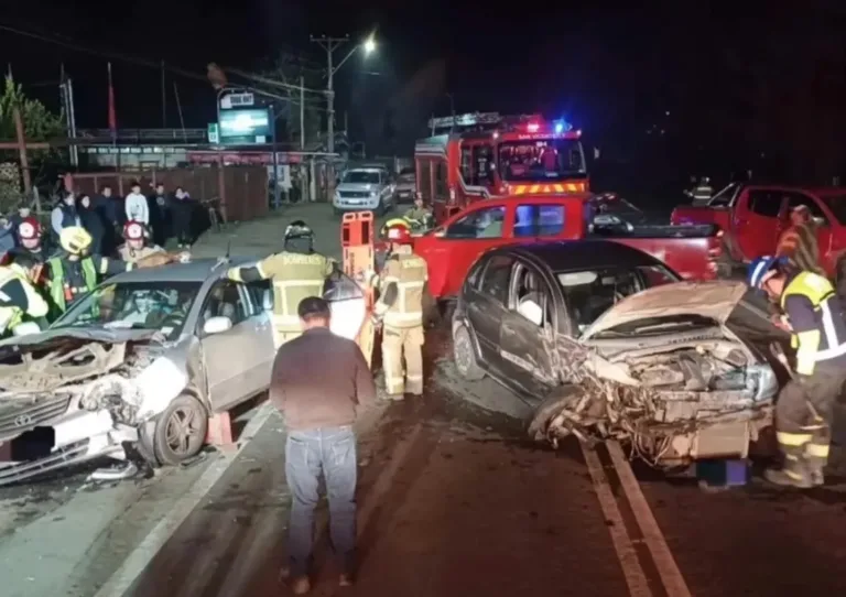 Colisión frontal dejó dos personas lesionadas en sector El Manzano en San Vicente de Tagua Tagua
