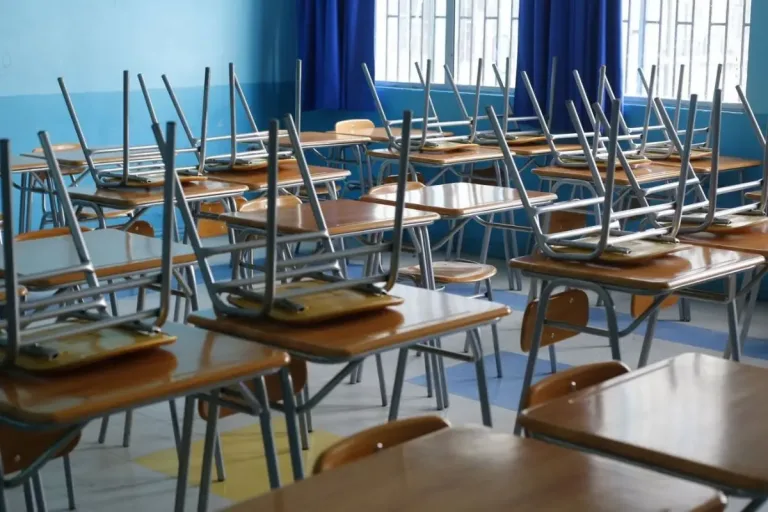 Gobierno continúa con suspensión de clases en zonas costeras desde Arica hasta Los Lagos por efectos del tsunami tras terremoto en Rusia